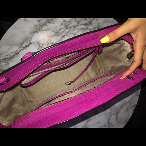 SOLD Michael Kors Selma Large Handbag - Hot Pink - Picture 4 of 5